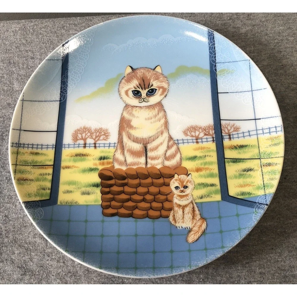 Vintage Artmark Porcelain Plate Cat Kitten Blue Sky Fields Decor Japan 7 3/4